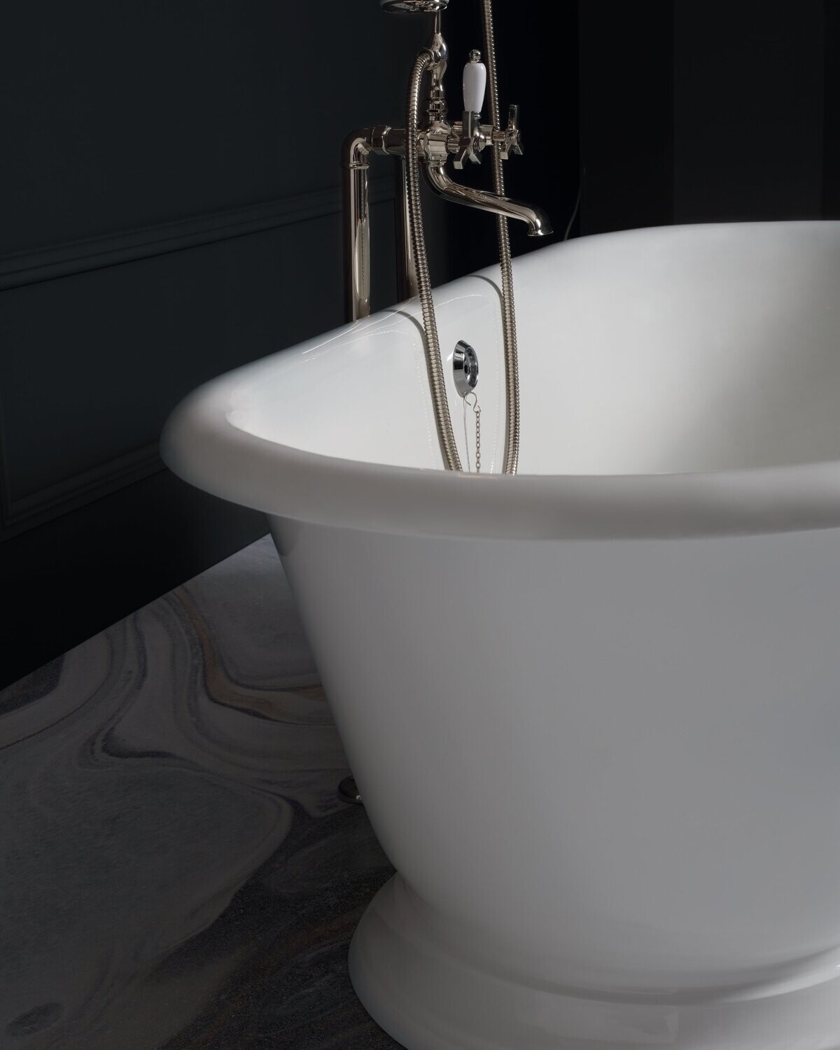 Bleu Provence - Shabby Badewanne - mit Sockel