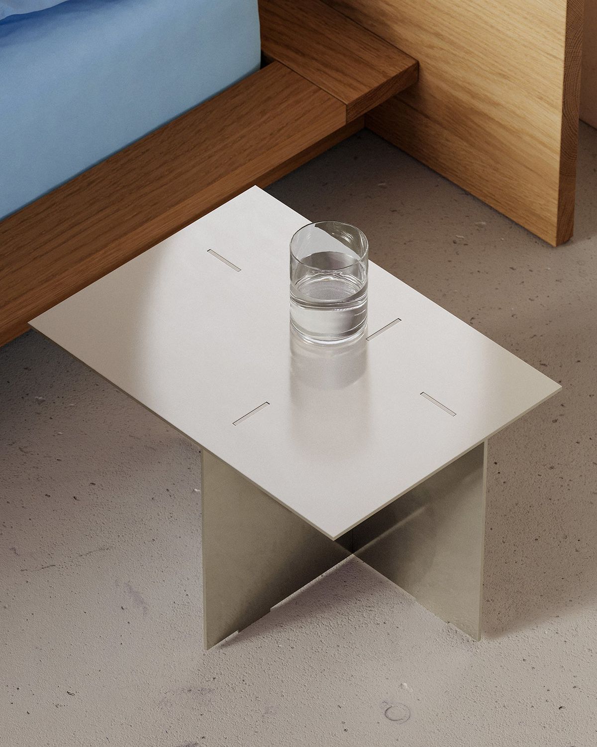 OUT - NOVAK Beistelltisch
