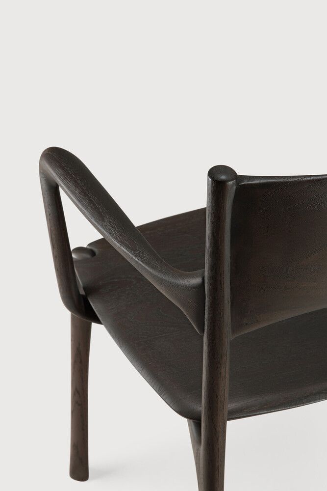 Ethnicraft - PI Stuhl - lackiertes Teak - dunkelbraun