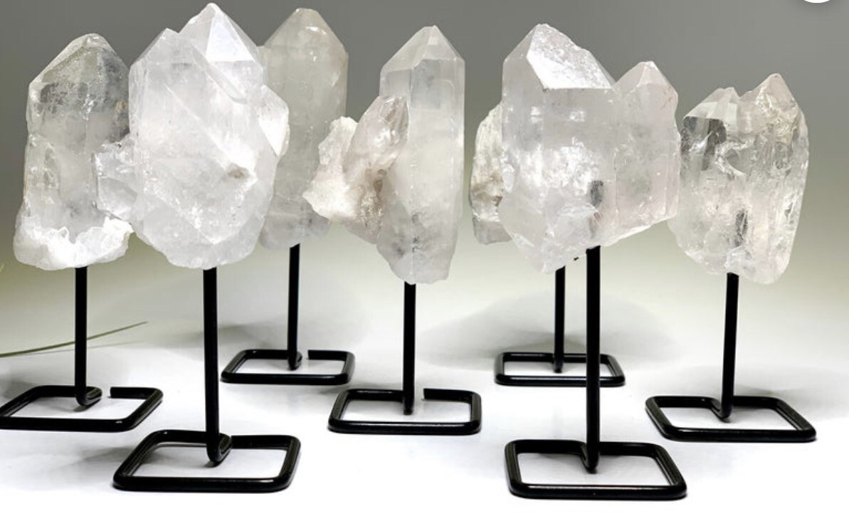 Small Quartz With Stand