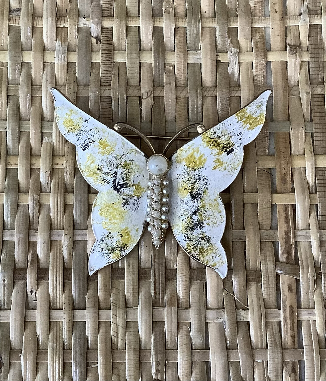 Vintage Gold &amp; Pearl Paint Butterfly Pin