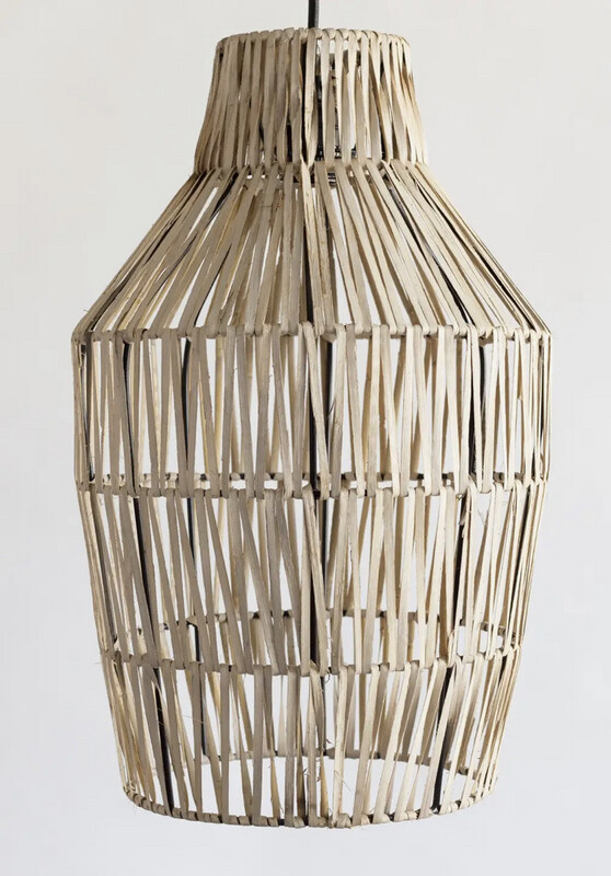 Rattan Pineapple Lantern (2 Colors)