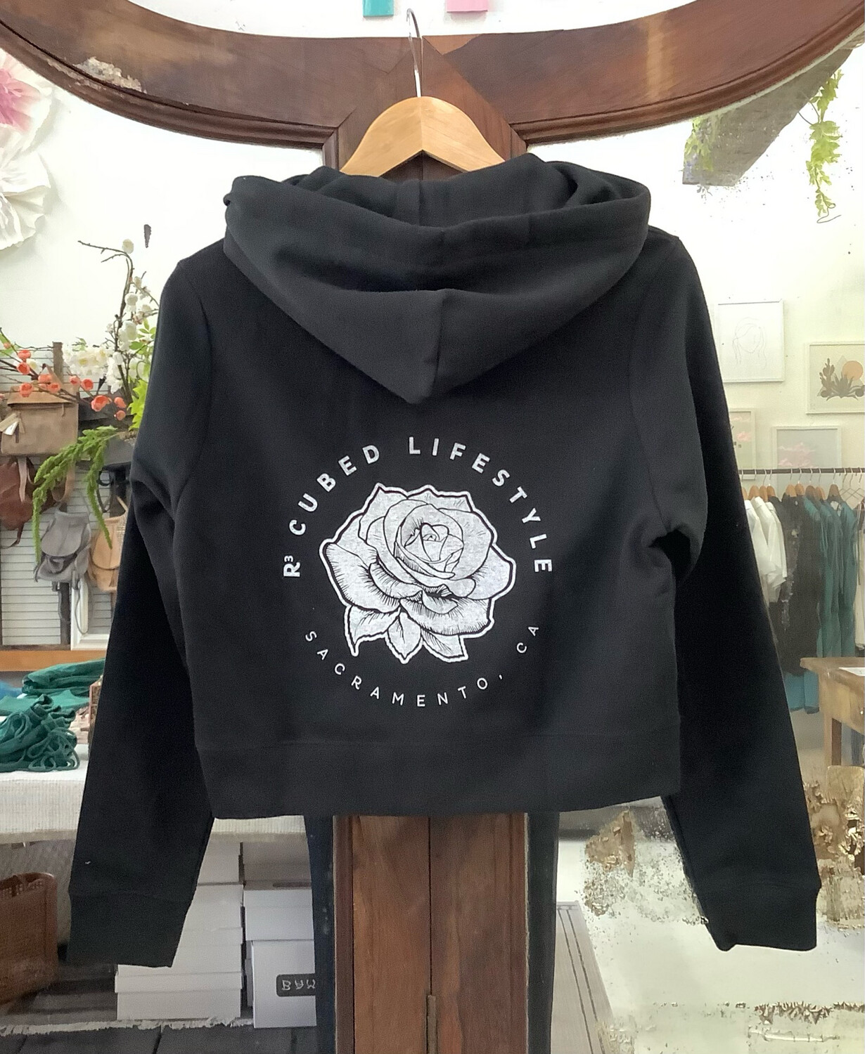 R3 Lifestyle Black Cropped Sweatshirt