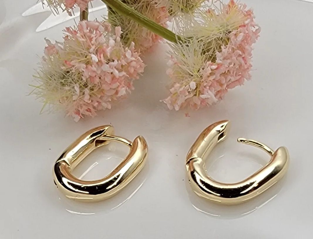 Gold Square Hoop Earrings