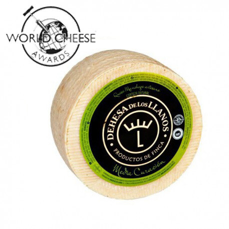 D.O Dehesa de los Llanos Artisan Semi-cured Manchego Cheese (Approx. 3kg)