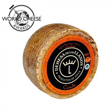 D.O. Dehesa de los Llanos Artisan Cured Manchego Cheese (Approx. 3.05kg)
