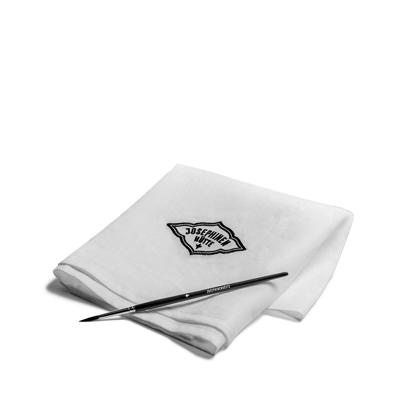 Josephinen Care set: Linen Cloth and Brush