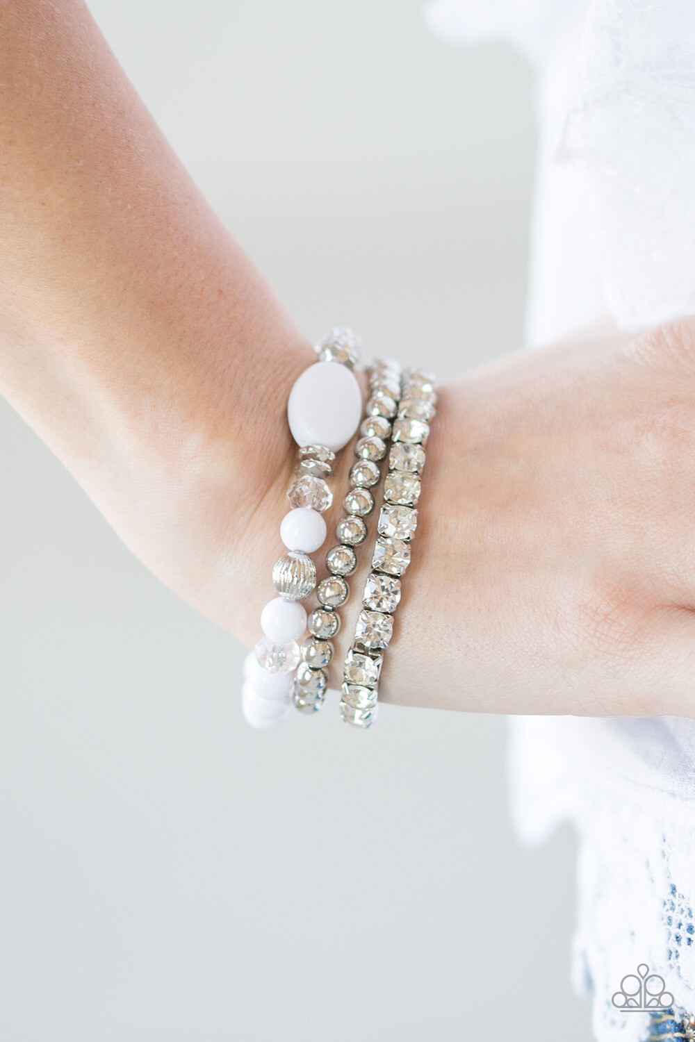 Paparazzi-Modestly Madonna - White 