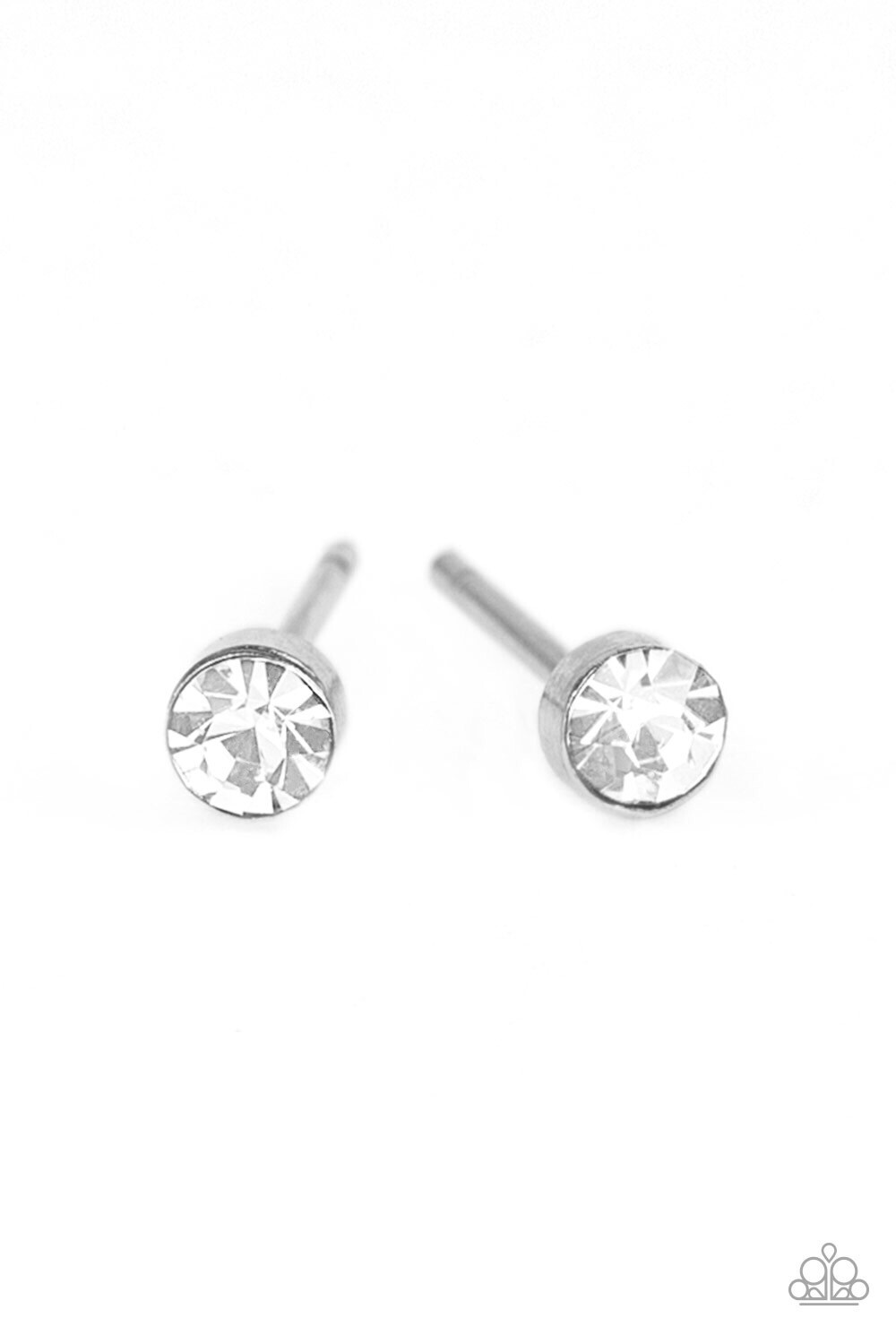 Paparazzi-Dainty Decor-White Post