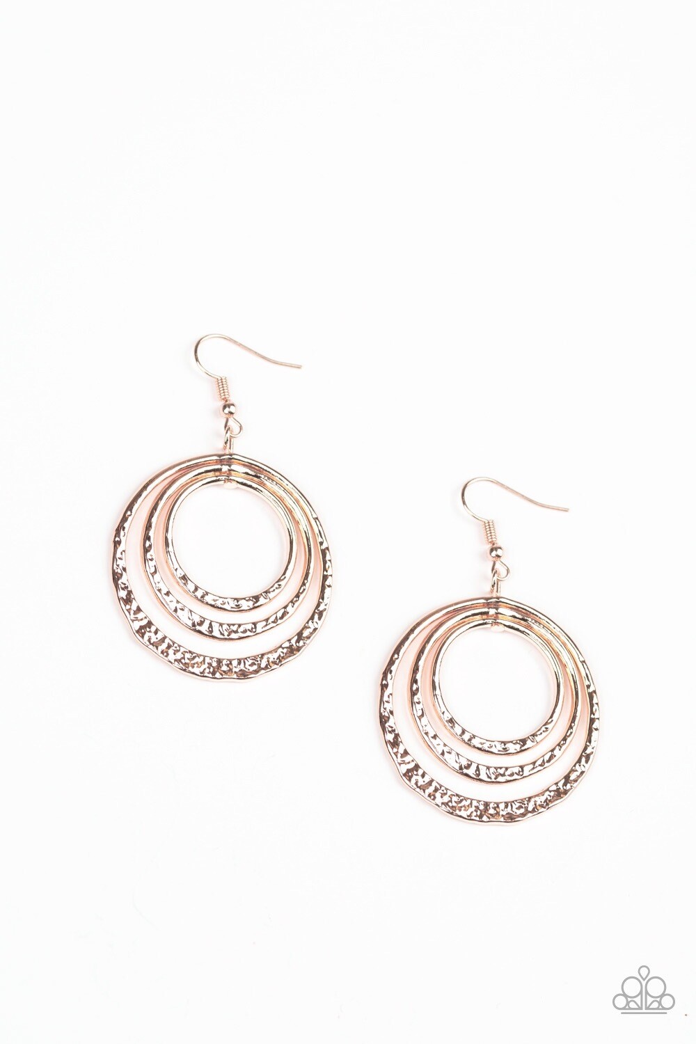 Paparazzi-Metallic Ruffle-Rose Gold