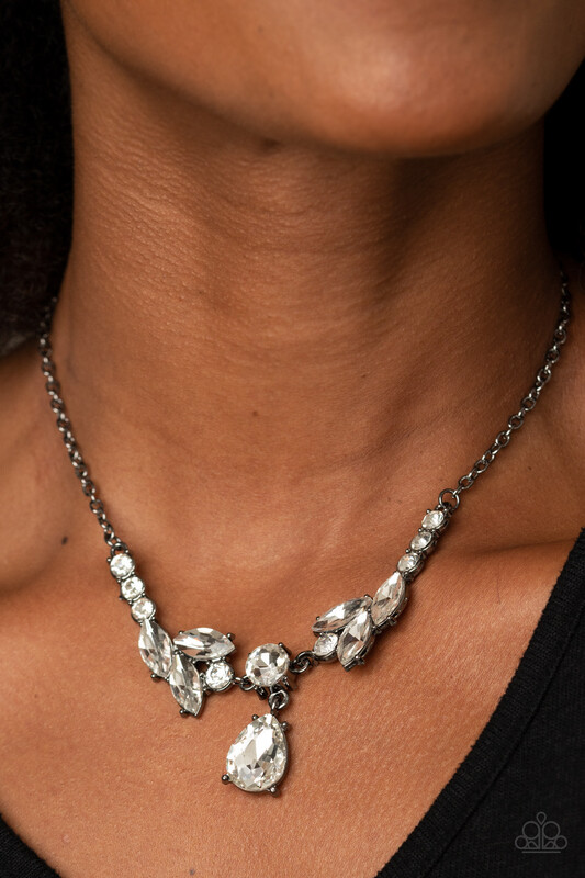 Paparazzi-Unrivaled Sparkle - Black