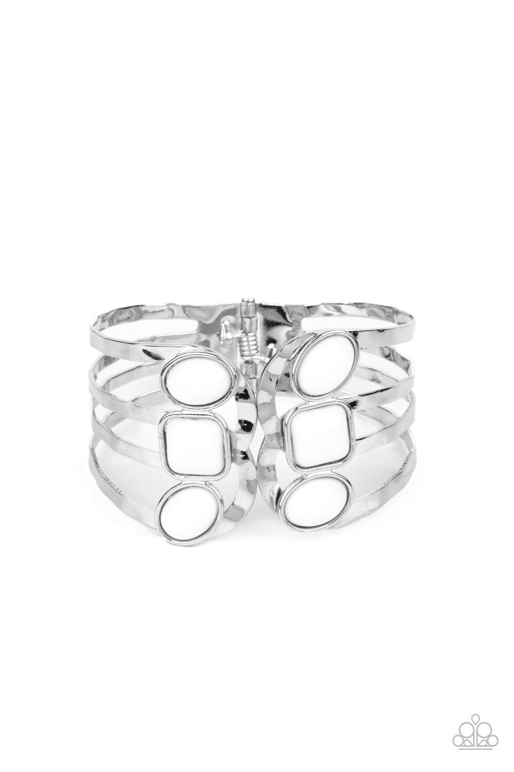Paparazzi-Mystified - White Hinge