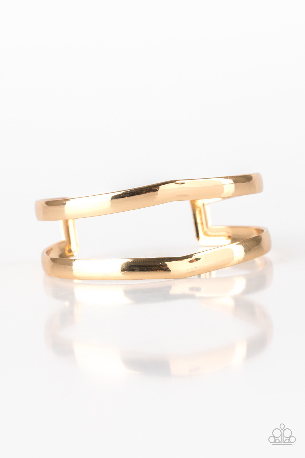 Paparazzi-Palm Trees and Pyramids - Gold Cuff