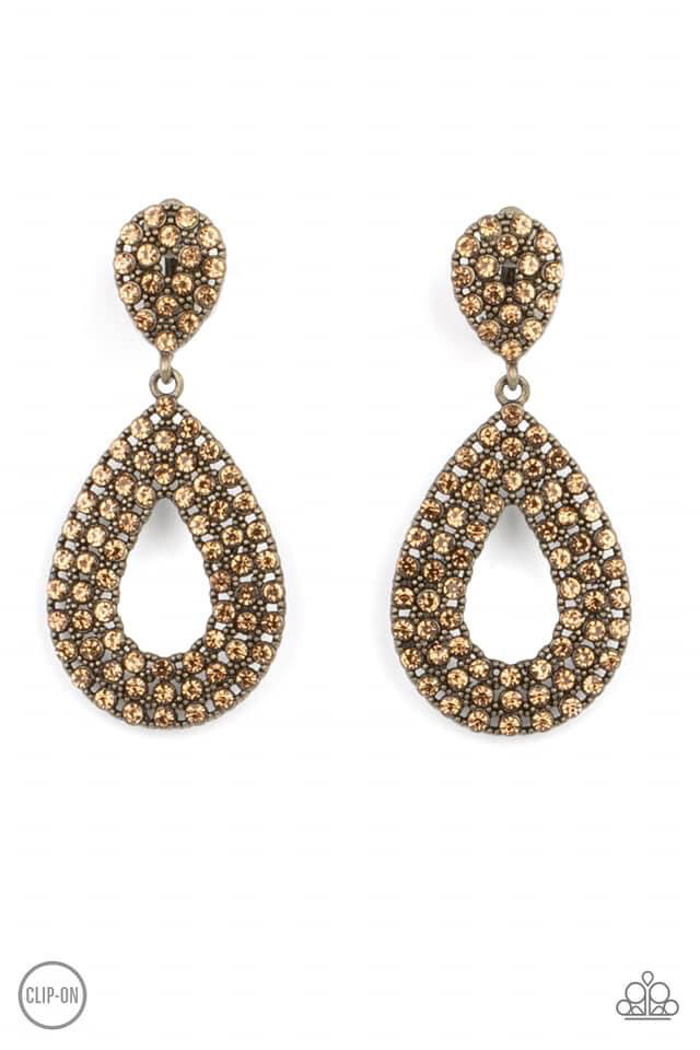 Paparazzi-Pack In The Pizzazz-Brass Clip On