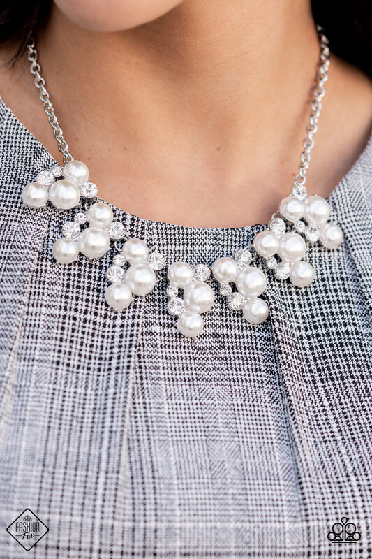 Paparazzi-Renown Refinement - White