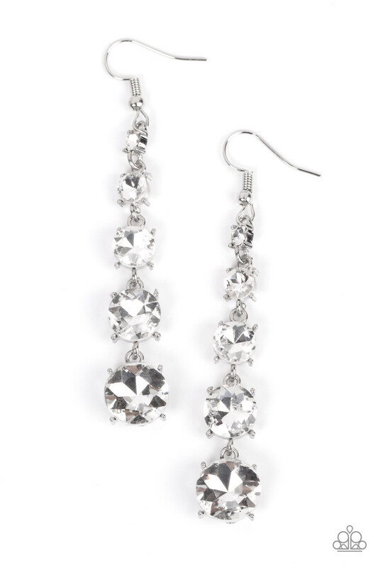 Paparazzi-Red Carpet Charmer - White