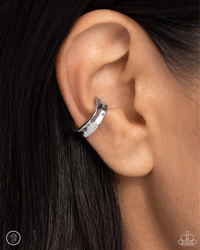 CUFF Call - Silver
Sold as one pair of cuff earrings.