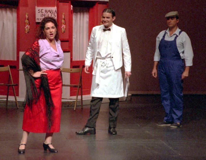 LA DEL MANOJO DE ROSAS