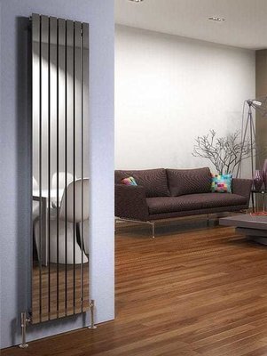 Delta Stainless Vertical - Polished