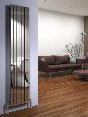 Delta Stainless Vertical - Polished