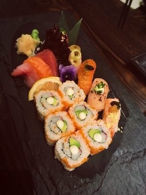 SUSHI SETS  , CHEF SELECTION (3PCS)
