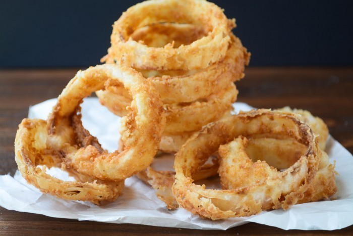 CARAMELIZED ONION RINGS