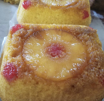PINEAPPLE UPSIDE-DOWN CAKE