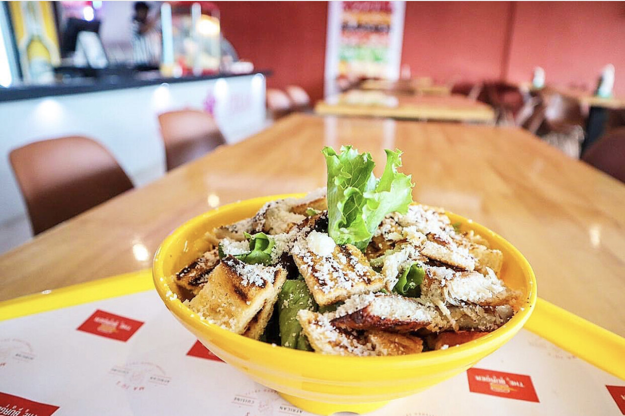 CHICKEN CAESAR SALAD