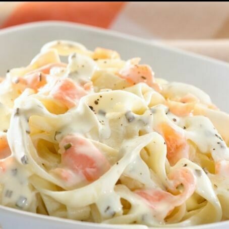 TAGLIATTELLE WITH SMOKED SALMON