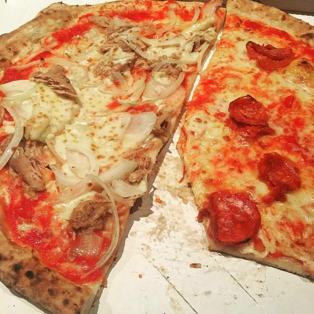 LILA&#39;S BODY BUILDERS PIZZA SPECIAL/L