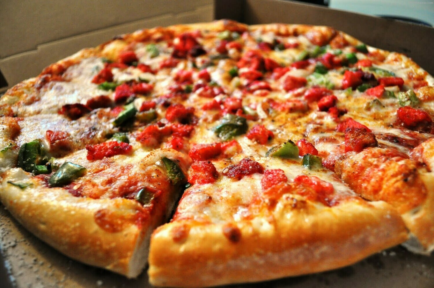 LILA&#39;S BEEF &amp; CHICKEN PIZZA SPECIAL/L