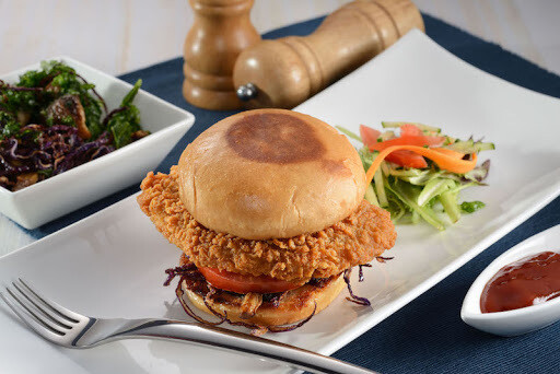 LILA&#39;S SOUTHERN FRIED CHICKEN BURGER SPECIAL/L
