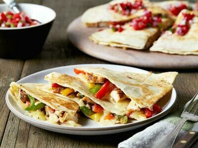LILA&#39;S CHICKEN QUESADILLAS/L