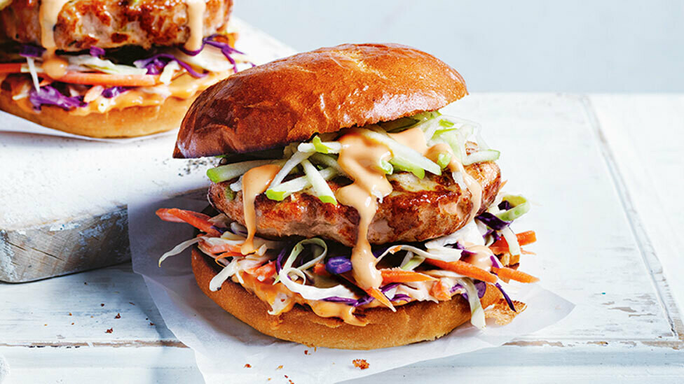 CHICKEN BURGER