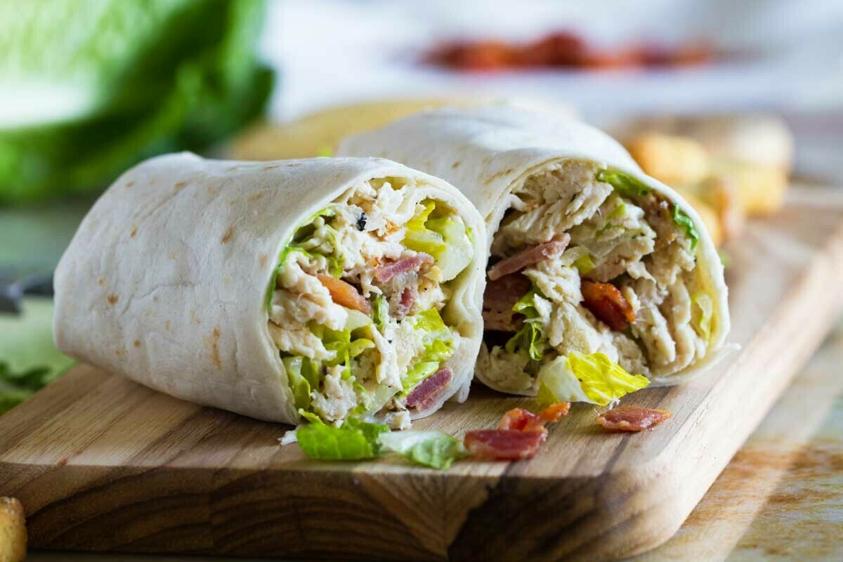 CHICKEN CAESAR WRAP