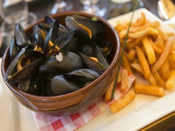 MOULES FRITES