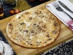 AWARMA &amp;EGG PIE