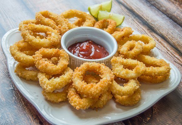 CRISPY CALAMARI RINGS