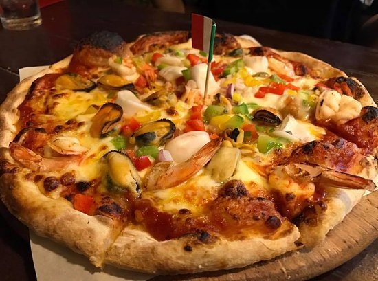 SEAFOOD PIZZA