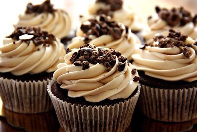 MUFFINS &amp; CUPCAKES