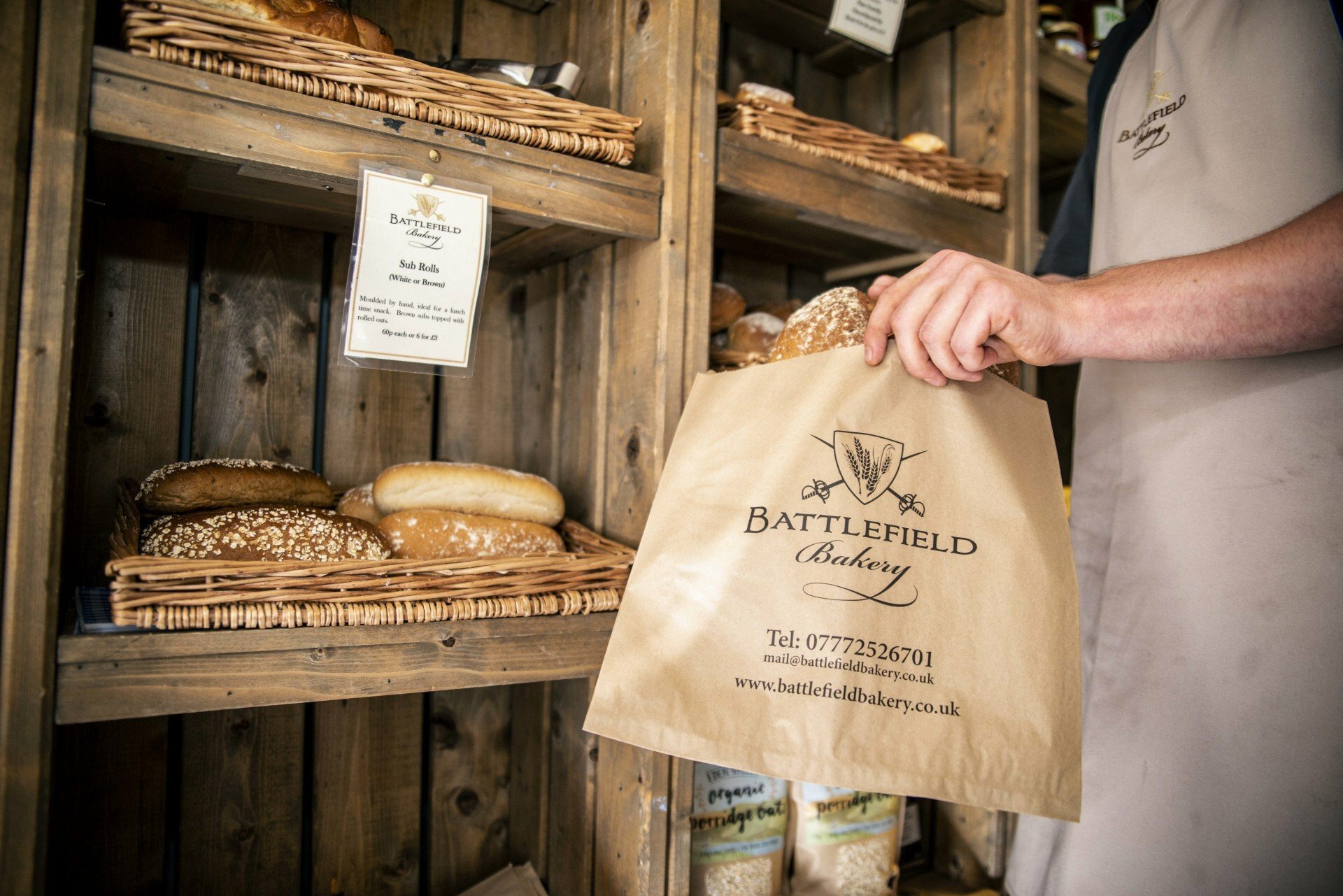 Battlefield Bakery Bread : Brown Farmhouse