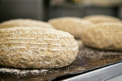 Battlefield Bakery Bread : Hearty Oatmeal