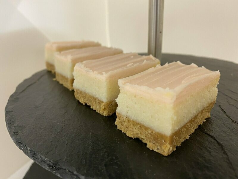 Battlefield Bakery Cakes : Pink & White Delight