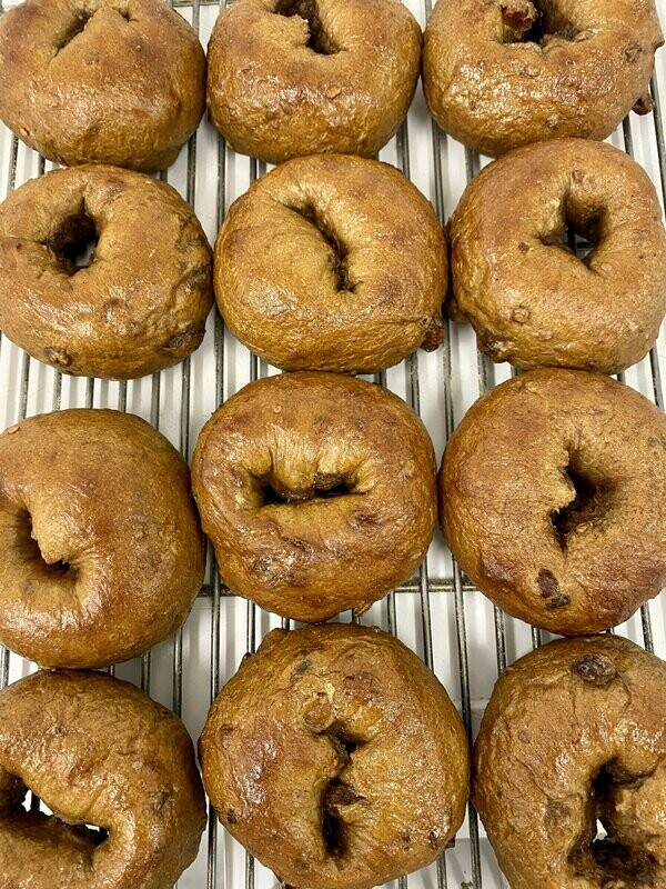 Battlefield Bakery Bread: 4 Cinnamon and Raisin Bagels