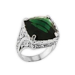 Anello in argento 925 con cristallo color verde peridoto, taglio quadro briolette