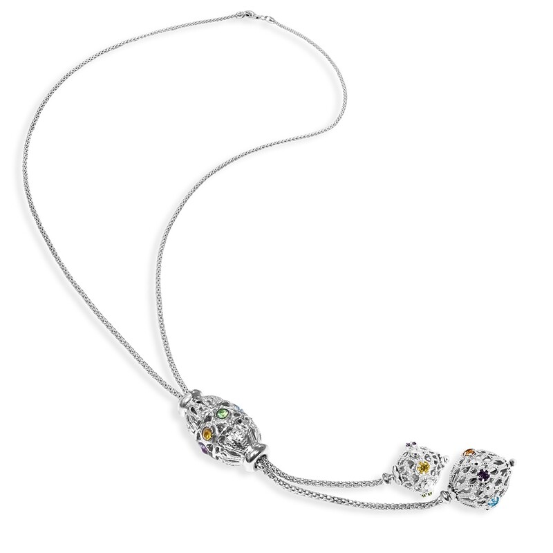 Collier con sfere in argento e cristalli sfaccettati Collier con sfere in argento e cristalli sfaccettati