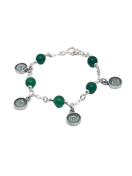 Bracciale con Monete e vetri verdi. Bracciale con Monete e vetri verdi.
