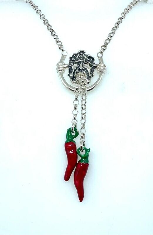 Collana in arg.925 con peperoncini rossi Collana in arg.925 con peperoncini rossi
