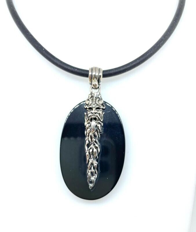 COLLANA CON CIONDOLO OVALE IN AGATA NERA COLLANA CON CIONDOLO OVALE IN AGATA NERA
