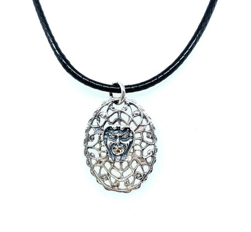 COLLANA IN CUOIO E CIONDOLO OVALE COLLANA IN CUOIO E CIONDOLO OVALE
